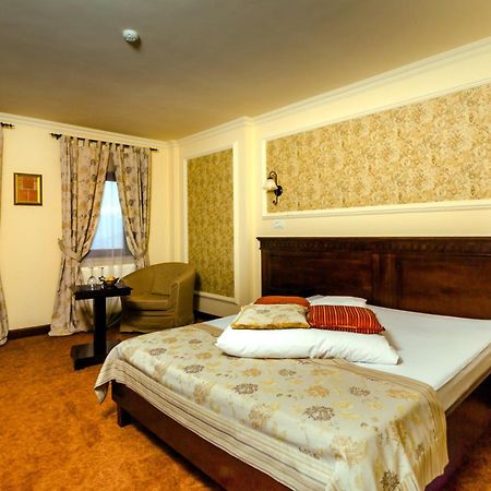 Nobillis - Carpathian Residence Пештера Номер фото