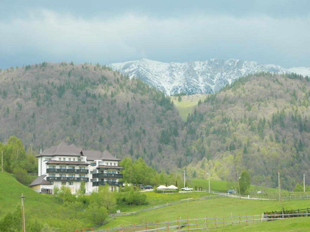 Nobillis - Carpathian Residence Пештера Экстерьер фото